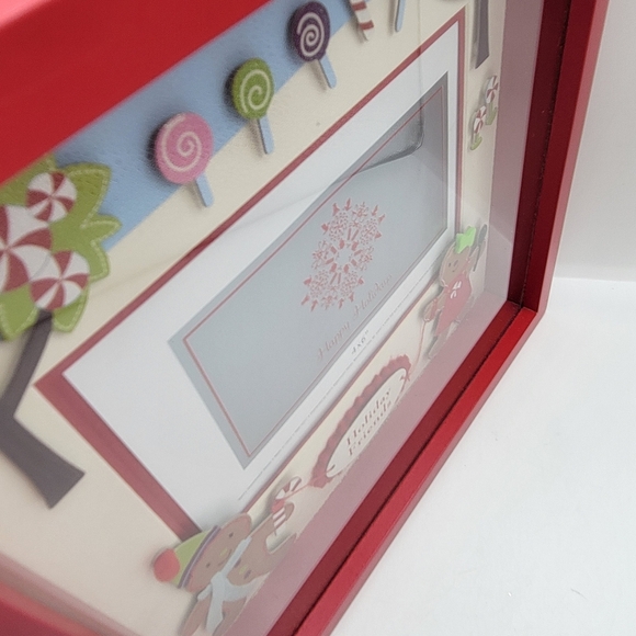 GINGERBREAD HOLIDAY FRIENDS SHADOWBOX PICTURE FRAME w/ CANDY TREES & FLOWERS - Picture 10 of 11